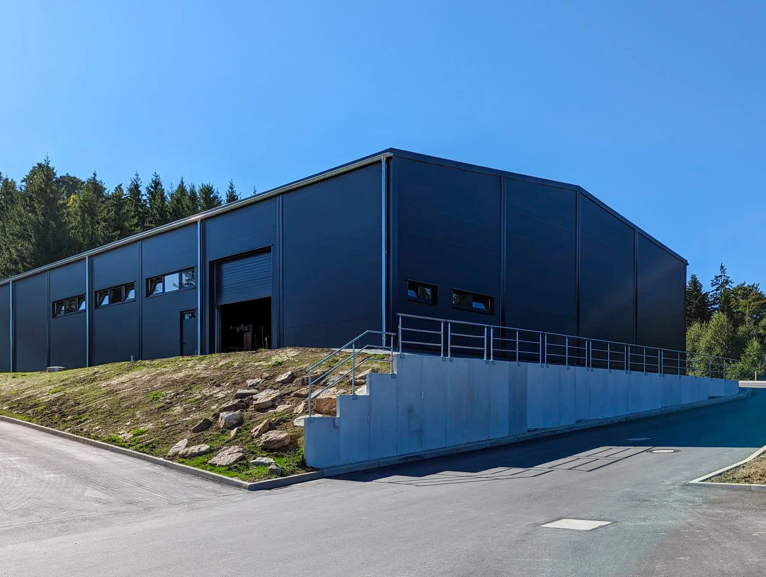 Neubau einer Gewerbehalle für die BL-Lasertechnik GmbH